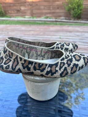 Sketchers Cleo Claw Flats Sz 8